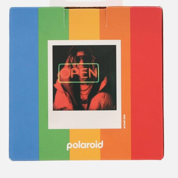Polaroid Go Clip Bundle - Mini Instant Film Camera - White *BNIB* - Picture 2 of 2